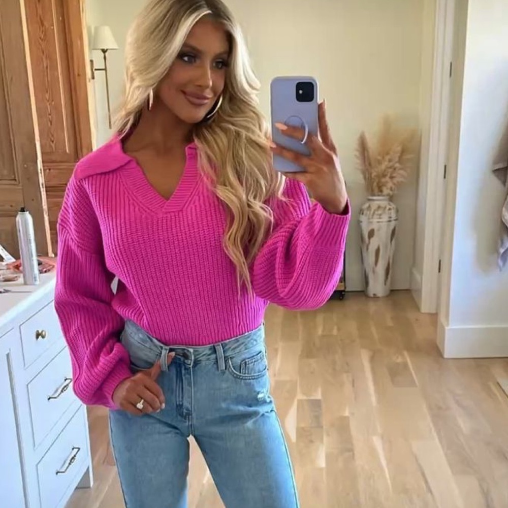 Magenta sweater - Picture 2 of 8